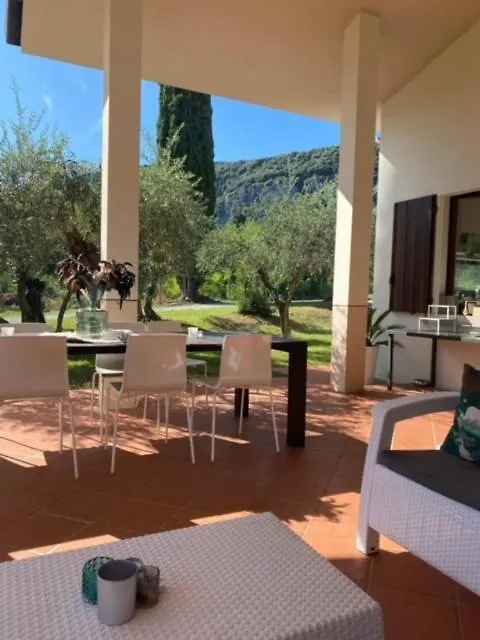 Villa Vagabondo Garda  Italy