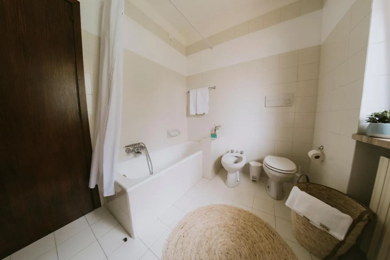 Villa Vagabondo Garda  Bed & Breakfast