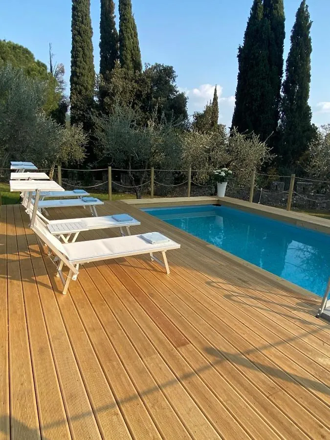 Villa Vagabondo Garda  Bed & Breakfast