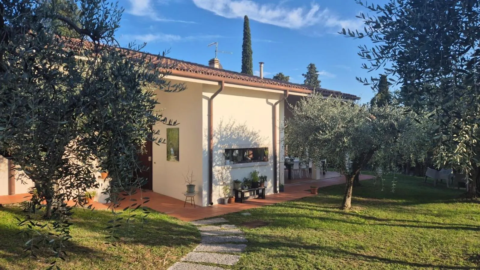 Villa Vagabondo Garda  Italy